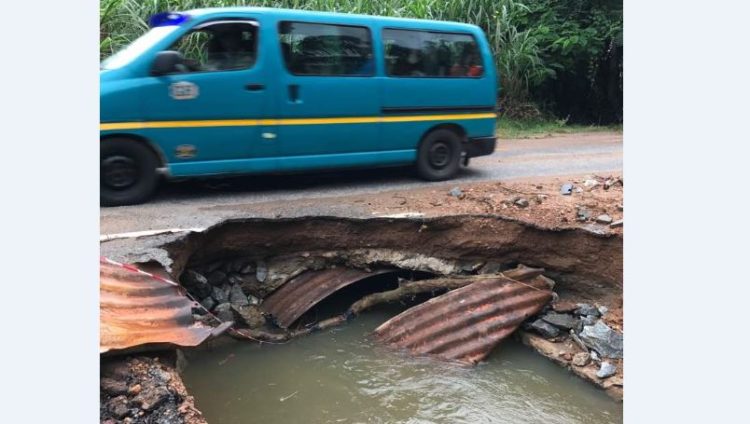 DANGER! – Huge gully surfaces on Koforidua-Mamfe road
