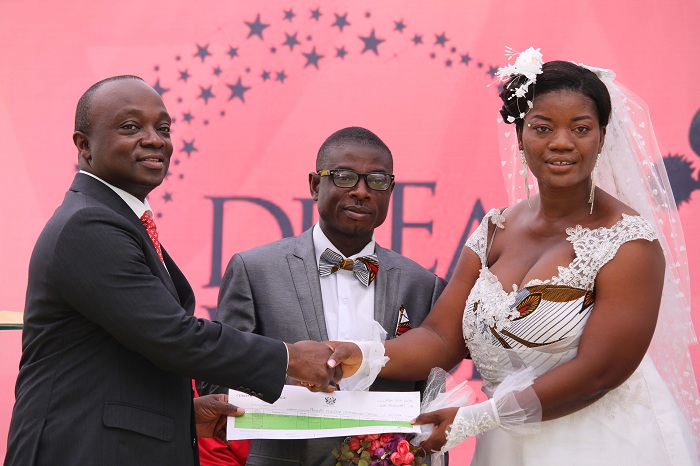 10 Couples Tie the Knot at Happy FM Dream Wedding