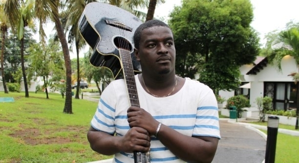 'I laugh at people who fight over Shatta Wale and Stonebwoy' – Kumi Guitar