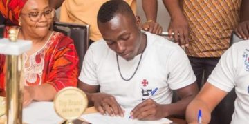 Hearts of Oak kingpin Patrick Razak completes switch to Guinean giants Horoya AC