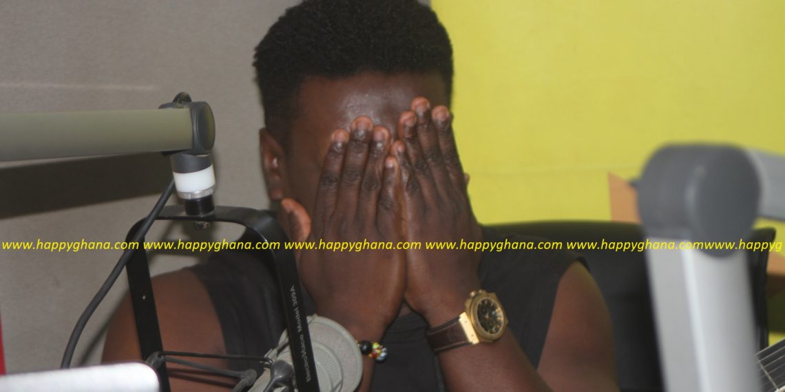 Suspension of Menzgold has affected me – Kumi Guitar cries