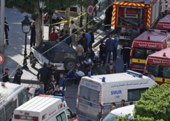 Tunis attack: Woman blows herself up in Tunisia