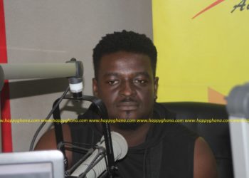 Shatta Wale is like Rawlings; you can hate him but you can’t touch him – Kumi Guitar to Stonebowy Fans