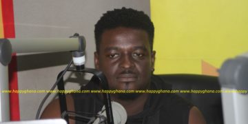 Shatta Wale is like Rawlings; you can hate him but you can’t touch him – Kumi Guitar to Stonebowy Fans