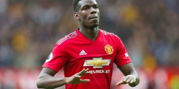 Michael Essien shows Paul Pogba how to deal with Mourinho