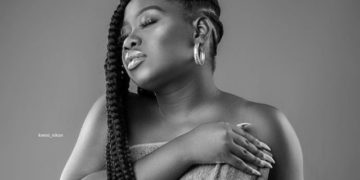 VIDEO: Ghanaian model goes completely naked in new movies