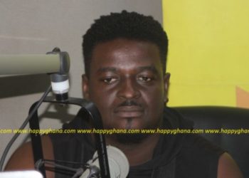 My life was threatened after dissing Stonebwoy – Kumi Guitar reveals