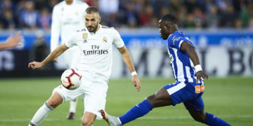 Deportivo Alaves to sell Mubarak Wakaso in January to fund Mikel Merino swoop