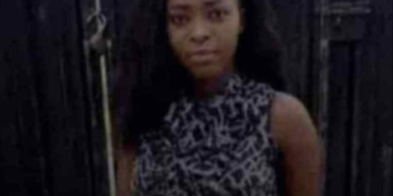 SHOCKER: Slay queen goes mad after alighting from a Lexus Jeep car