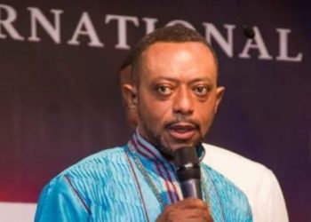 VIDEO: Prophet Owusu Bempah goes ‘Gaga’ after radio presenter asked him to perform miracle in his studio