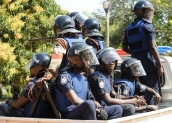 Search for NAM1: Heavily armed Police officers storm mother’s house