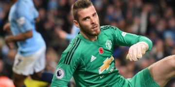 Man United not satisfied because winning title is ´impossible´ – De Gea