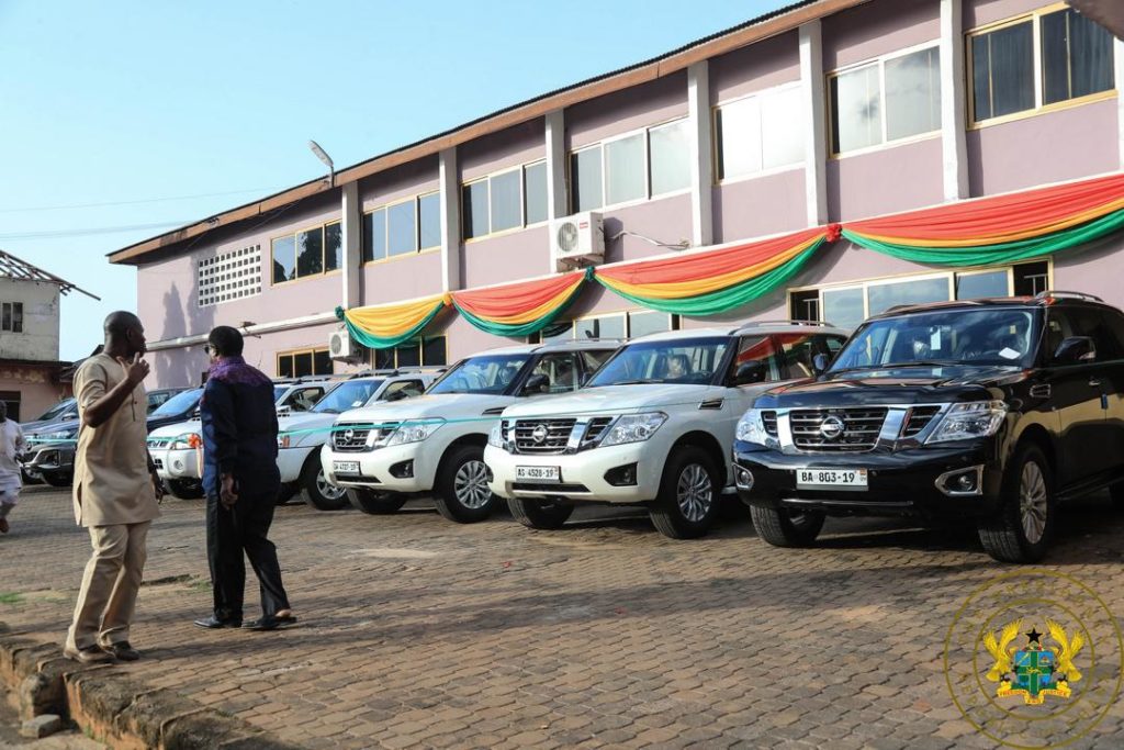 Nana Addo presents vehicles to Western North RCC