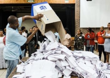 South Africa election: ANC leads as votes counted