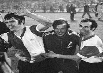 Today In Sports History: Feyenoord beat Celtic to win European Cup as Man United claim 9th Premier League title