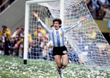 Today In Sports History: Kempes impresses as Argentina win FIFA World Cup
