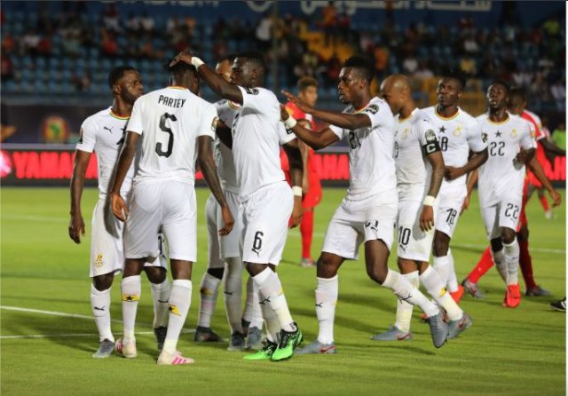Kwesi Appiah names strong starting line-up to face Tunisia
