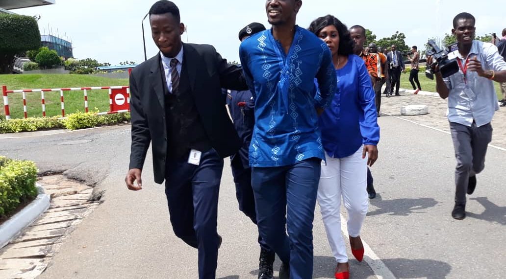 Breaking News: Economic Fighters leaders arrested in parliament over #DropThatChamber protest