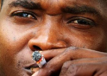 Smoking ‘damages eyes as well as lungs’