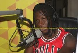 Blogger attacks Stonebwoy on Happy FM