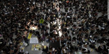 Videos: Hong Kong pushed to the ‘brink of no return’ as airport protests continue