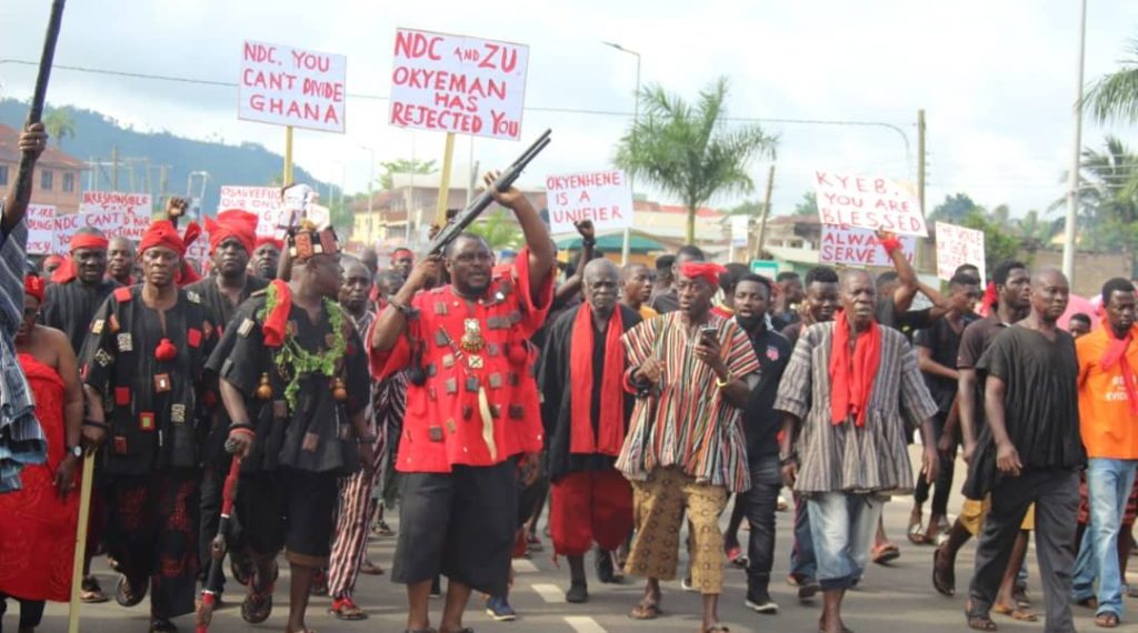 Photos: Okyeman goes wild on NDC over  insults on Osagyefuo Amoatia