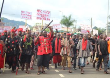 Photos: Okyeman goes wild on NDC over  insults on Osagyefuo Amoatia