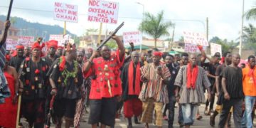 Photos: Okyeman goes wild on NDC over  insults on Osagyefuo Amoatia