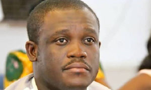 Ghanaians mock Sam George for ‘chopping free Slaps’
