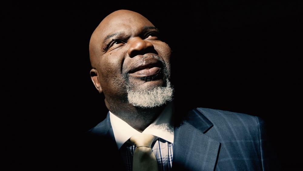 Kenyans pay over 0 to meet TD Jakes