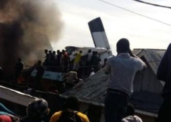 Many dead as plane crashes into homes