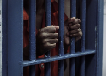 Trader remanded for biting off finger of policeman