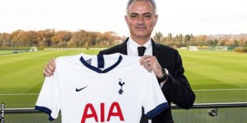 Official: Jose Mourinho appointed Tottenham head coach