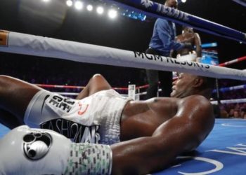 Wilder knocks out Ortiz to defend WBC world title in Las Vegas