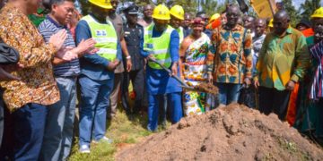 Bawumia cuts sod for Eastern Corridor Hohoe-Jasikan-Dodo Pepesu roads construction