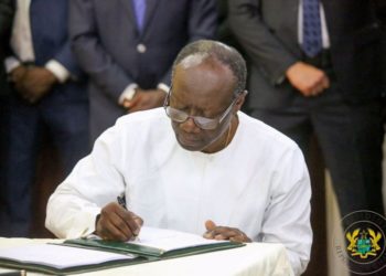 Finance Ministry orders to pay striking teachers