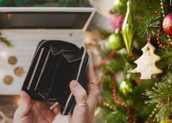 Strategic ways of saving money during Christmas