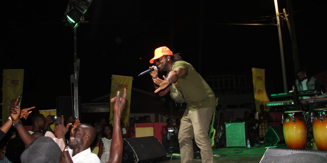 Video: Bright of Bukbak fame lights up Happy Forecourt Party with spanking hits of old