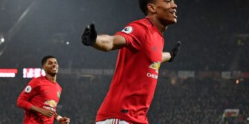 Martial scores twice as Man Utd beat Newcastle