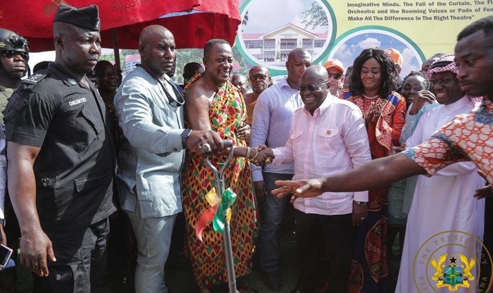 President cuts sod for construction of first ever creative arts school