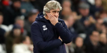 West Ham sack Pellegrini as toll mounts in open season on coaches