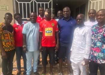 Asante Kotoko Supporters donate to fan involved in shooting incident