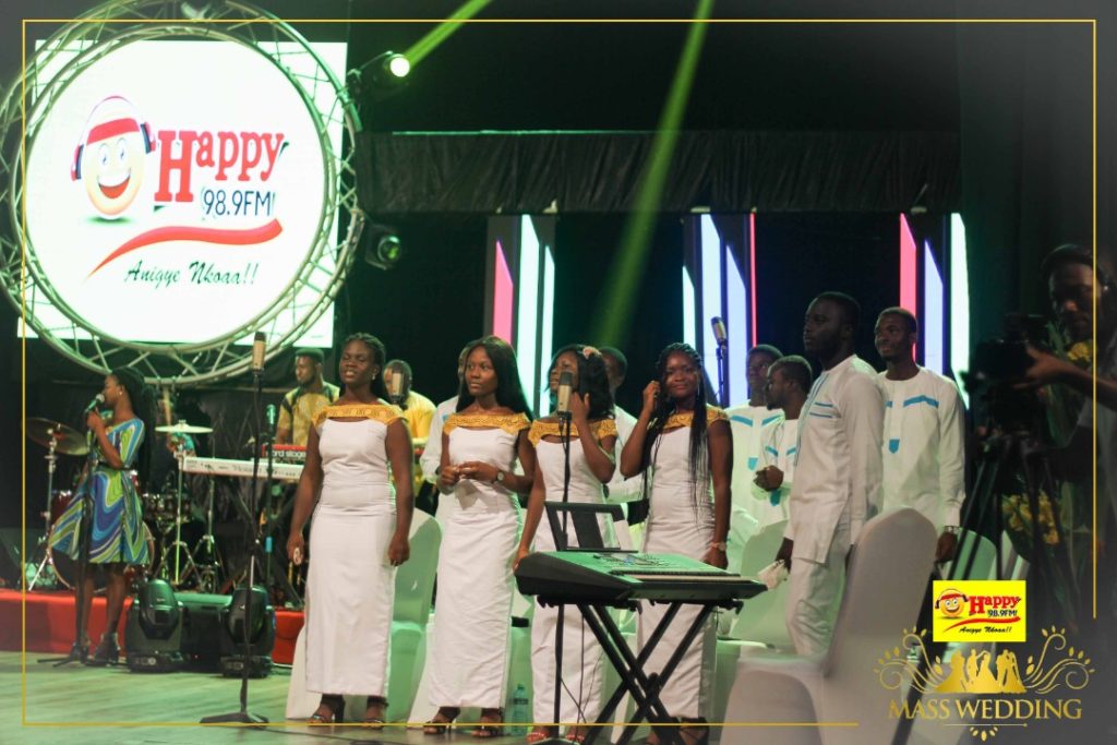 Blessed Choral warms up patrons at HappyFM 2020 mass wedding