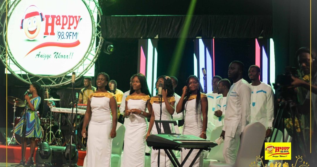 Blessed Choral warms up patrons at HappyFM 2020 mass wedding