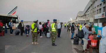 Virus-free Sierra Leone shuts borders after Guinea, Liberia closures