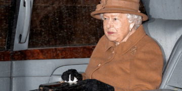 Queen Elizabeth leaves Buckingham Palace over coronavirus