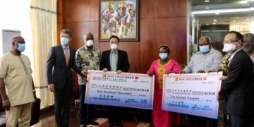 Chinese Amb donates $200.000 to help fight Coronavirus outbreak in Ghana