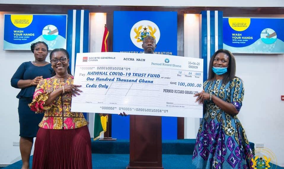 Eunice Osei-Tutu, Corporate Rations at Pernod Ricard Presenting the Cheque