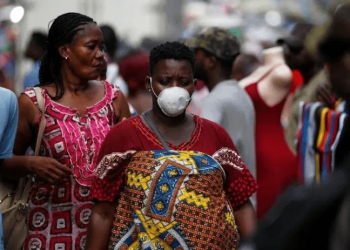 Police arrest over 100 people in Accra for not wearing nose mask