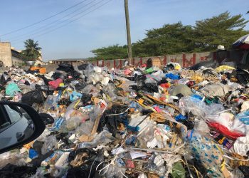 Video: Heap of rubbish sits close to Ghana School of Law in Makola